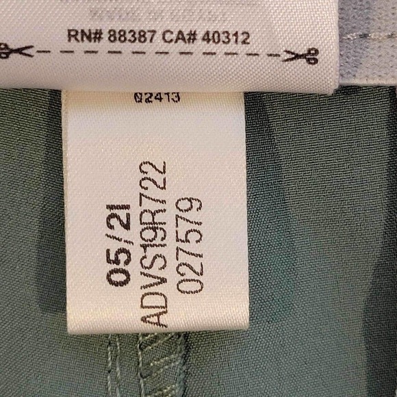 Adidas Men's Golf Shorts Chino Green Size 30 Stretch Pocket Logo Button - Picture 12 of 13